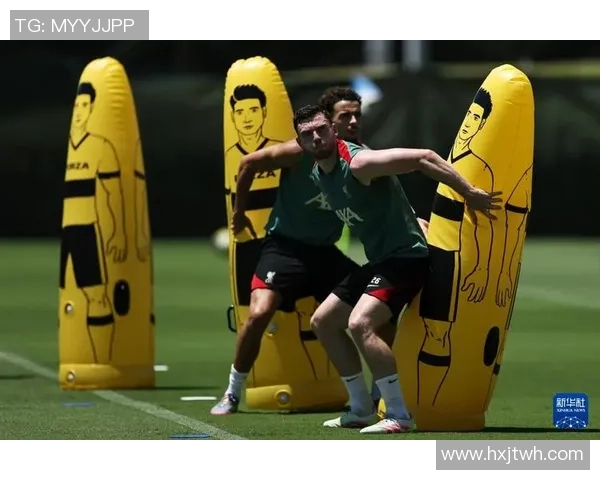 利物浦联名足球的魅力与文化传承探讨 利物浦联名足球的魅力与文化传承探讨