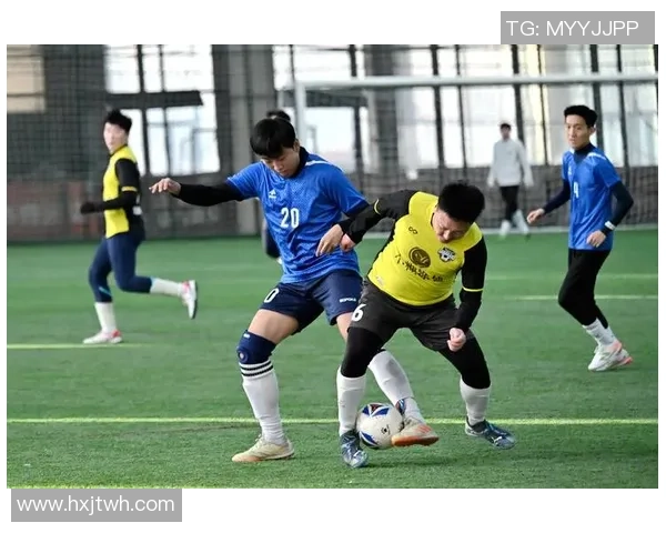 足球小沙发带你畅游绿茵场解读赛事背后的精彩故事与球员心声 足球小沙发带你畅游绿茵场解读赛事背后的精彩故事与球员心声